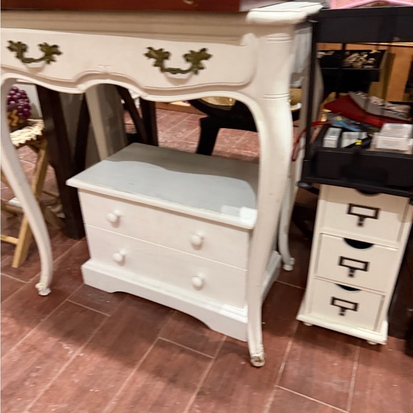 Assorted Jewelry Collection - Picture 11 of 14